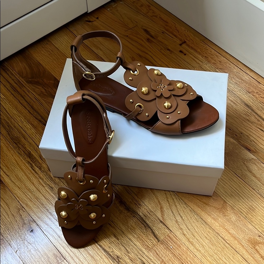 See By Chloe Brown Sandals with Strappy Design